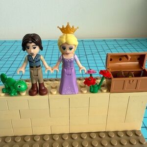 Lego Rapunzel Flynn Rider Pascal Minifigure Disney